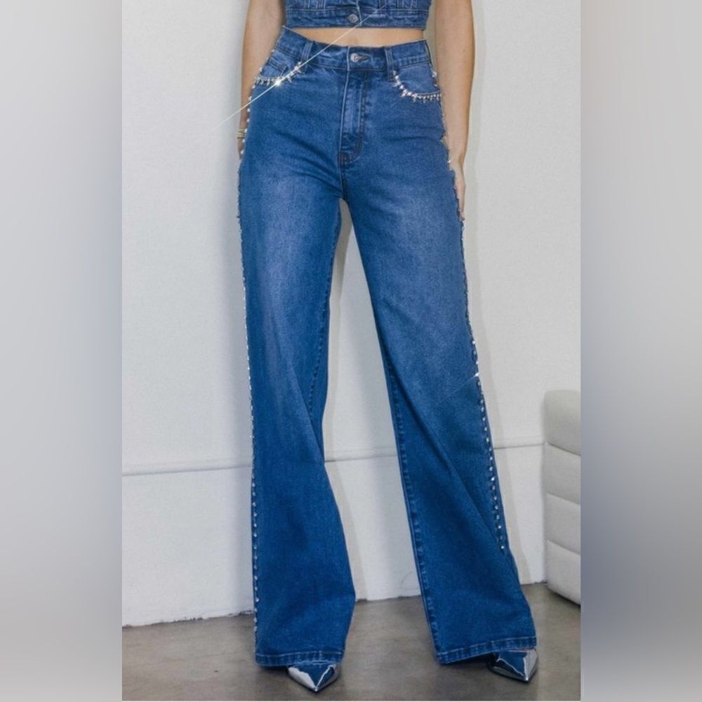 070. RHINESTONE STUDDED JEANS - Picture 6 of 10
